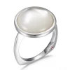 BAGUE EN ARGENT RHODIÉ SERTIE DE NACRE DE PERLE