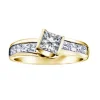 BAGUE EN OR BLANC SERTIE DE DIAMANTS PRINCESSES