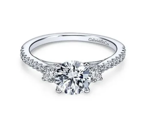 BAGUE EN OR 18K BLANC SERTIE DpiUN DIAMANT DE LABORATOIRE DE 1.65CT DE QUALITÉ VS1 ET COULEUR G ET DE DIAMANTS NATUREL