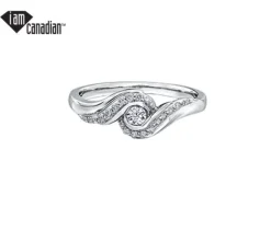 BAGUE EN OR 10K BLANC SERTIE DpiUN DIAMANT CANADIEN ET DE DIAMANTS