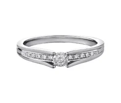 BAGUE EN OR 10K SERTIE DE DIAMANTS