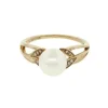 BAGUE EN OR 10K SERTIE DpiUNE PERLE DpiEAU DOUCE ET DE DIAMANTS