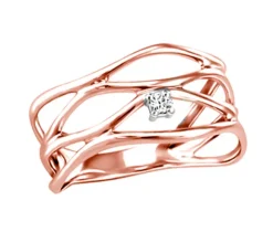 BAGUE EN OR 10K SERTIE DpiUN DIAMANT CANADIEN