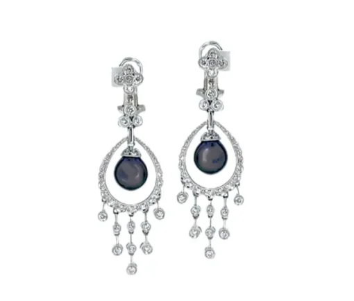 BOUCLES EN OR BLANC SERTIES DE PERLES DE TAHITI ET DE DIAMANTS
