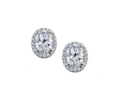 BOUCLES FIXES EN OR 18K BLANC SERTIES DE DIAMANTS CANADIENS ET DE DIAMANTS