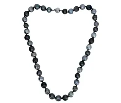 COLLIER DE PERLES DE TAHITI AVEC FERMOIR EN OR BLANC SERTI DE DIAMANTS