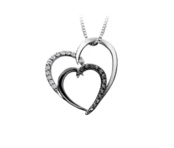 PENDENTIF COEUR EN OR BLANC SERTI DE DIAMANTS BLANCS ET NOIRS