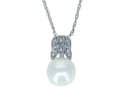 PENDENTIF EN OR BLANC SERTI DpiUNE PERLE DpiEAU DOUCE ET DE DIAMANTS