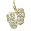 PENDENTIF PETITS PIEDS EN OR SERTI DE CUBIQUES ZIRCONIAS