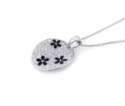 PENDENTIF PLAQUE OVALE AVEC FLEURS SERTI DE CUBIQUES ZIRCONIAS ET DpiÉMAIL